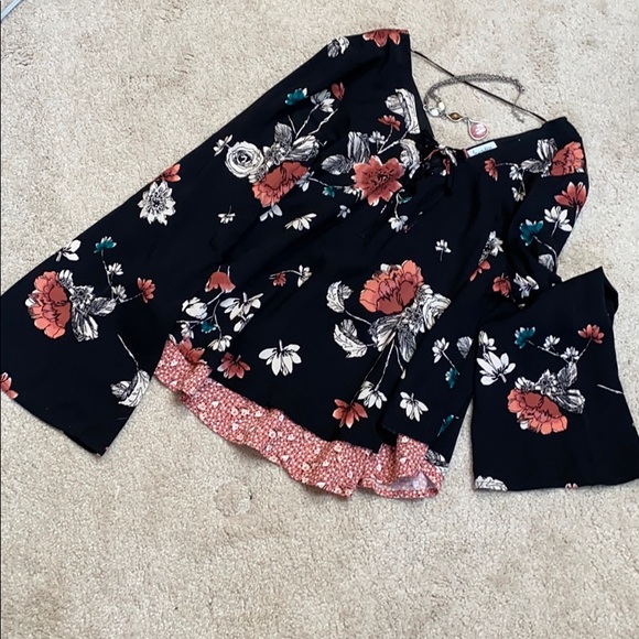 love,fire Tops - Love,fire Rayon long Bell sleeved lined vee neck